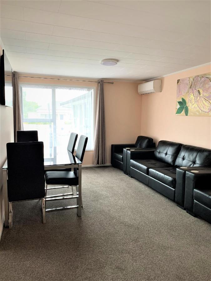 Kingswood Motel Waimate Екстериор снимка