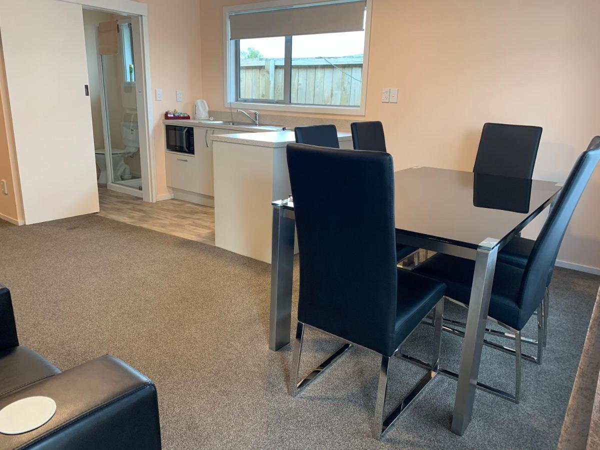 Kingswood Motel Waimate Екстериор снимка