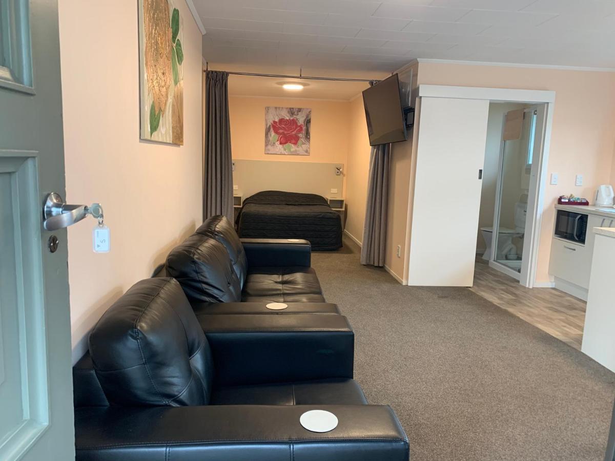 Kingswood Motel Waimate Екстериор снимка