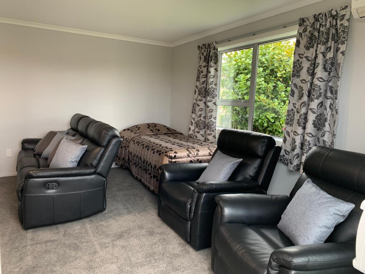 Kingswood Motel Waimate Екстериор снимка