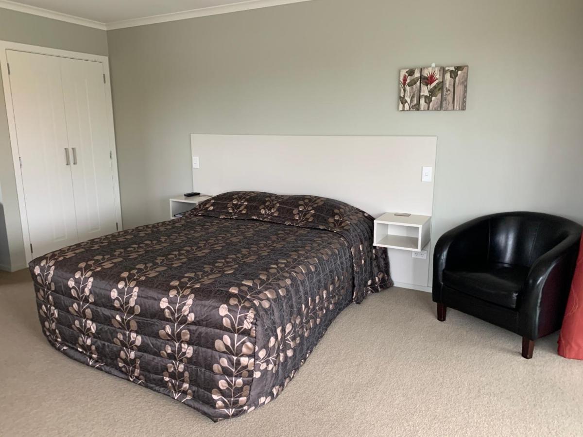 Kingswood Motel Waimate Екстериор снимка